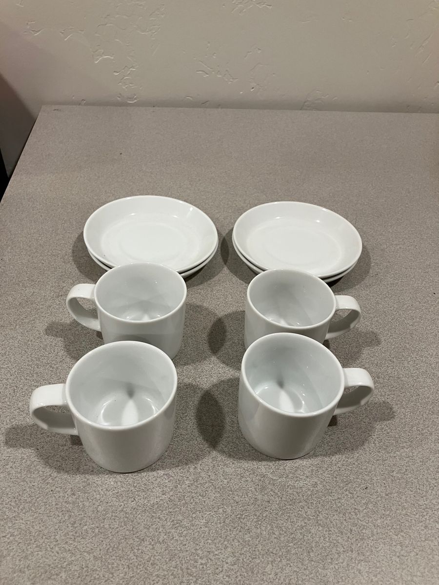 4 Crate And Barrel Espresso Cups And Saucers