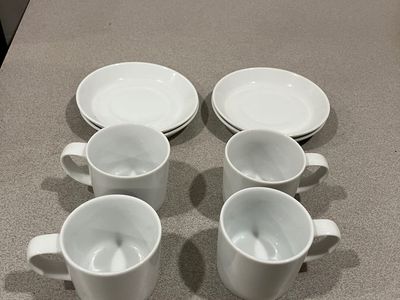 4 Crate And Barrel Espresso Cups And Saucers