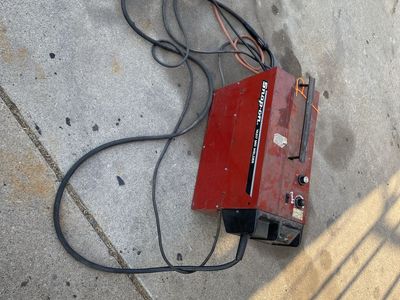 Snap-on YA217 MIG Welder with Torch, Ground Clamp, and Wire
