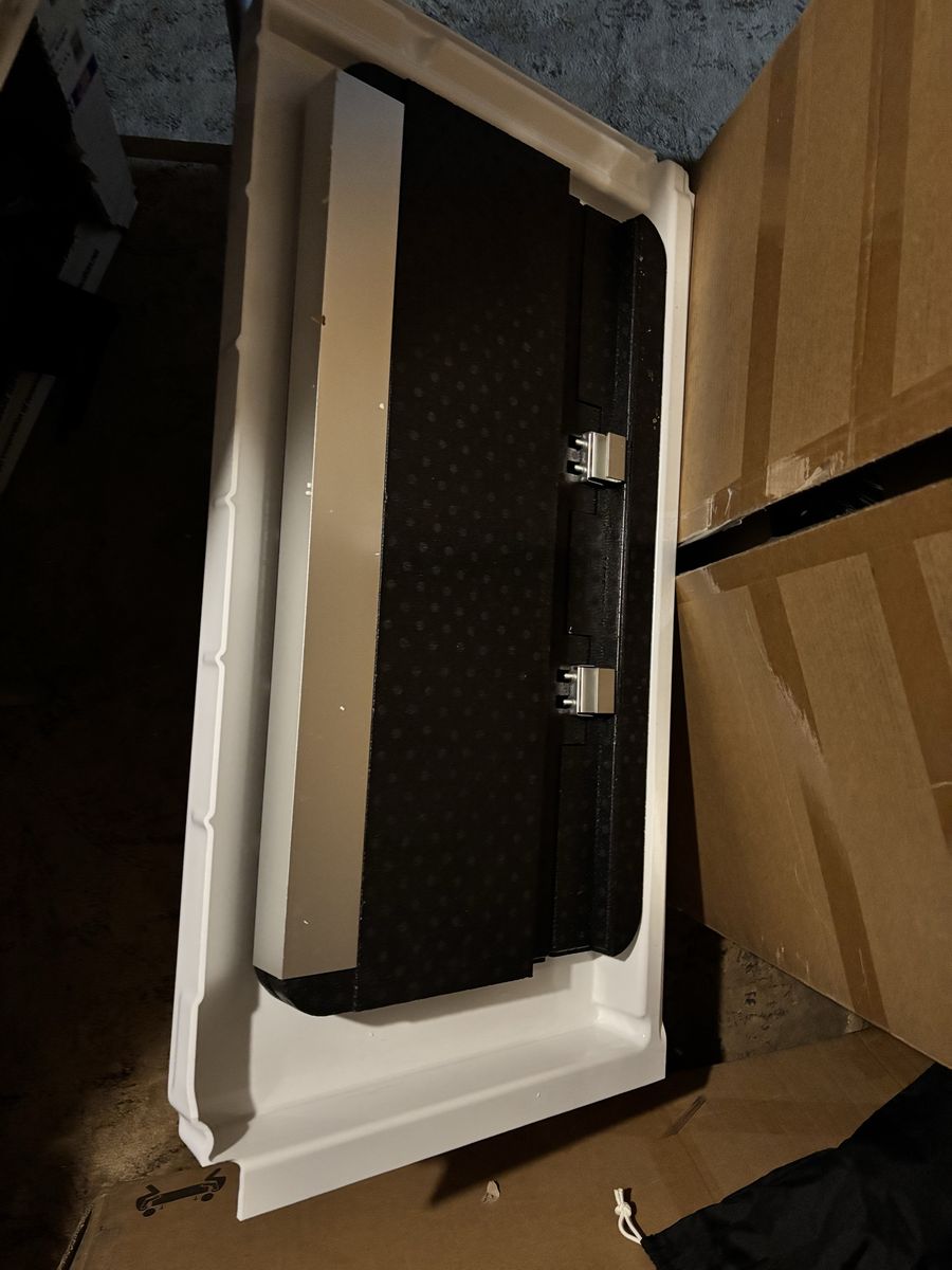 Main image 5