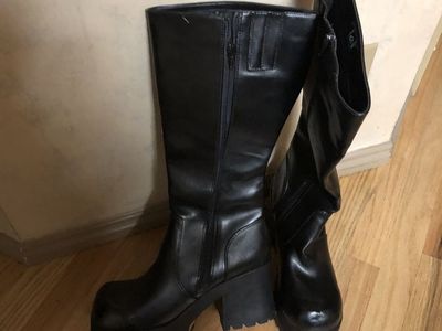 LEI Black Leather Women's Boot Size 10