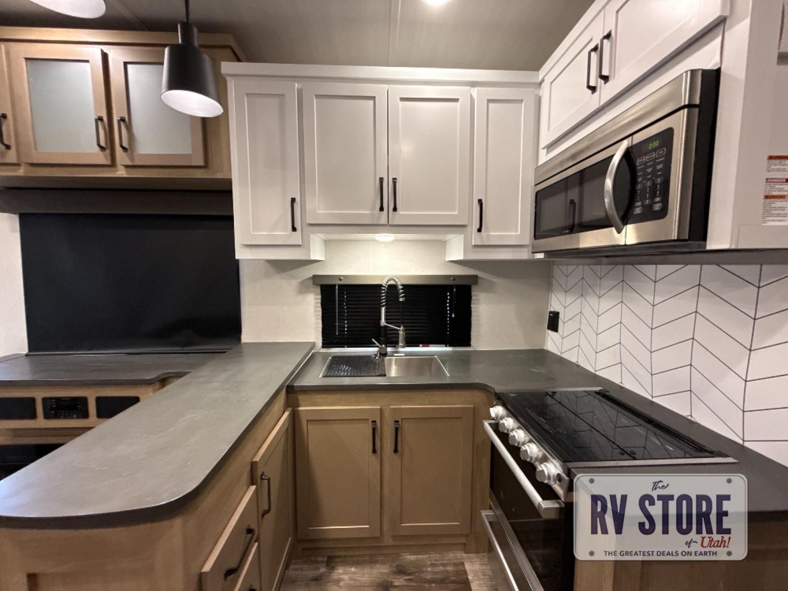 Main image 15