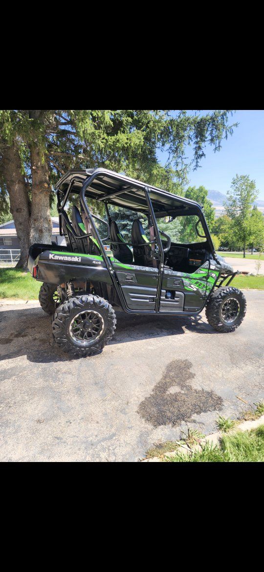 2022 KAWASAKI TERYX 4 SLE