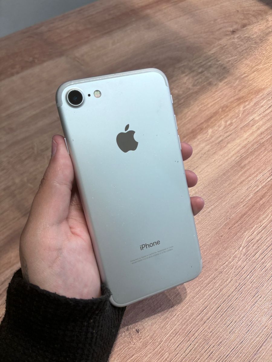 IPHONE 7 128GB - Unlocked