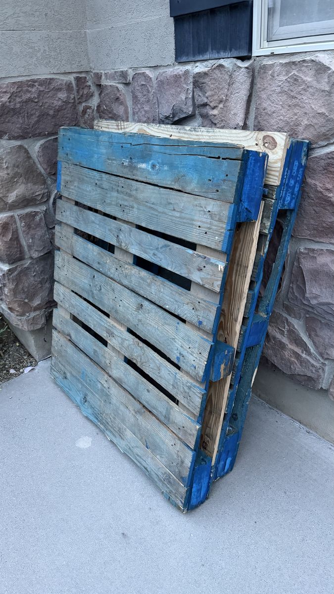 Free Pallets