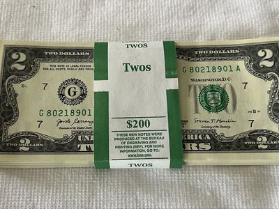 100 CONSECUTIVE UNCIRCULATED CRISP $2 BILLS