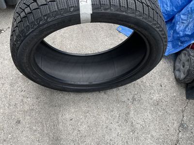 285/40/22 NEW MICHELIN TIRE