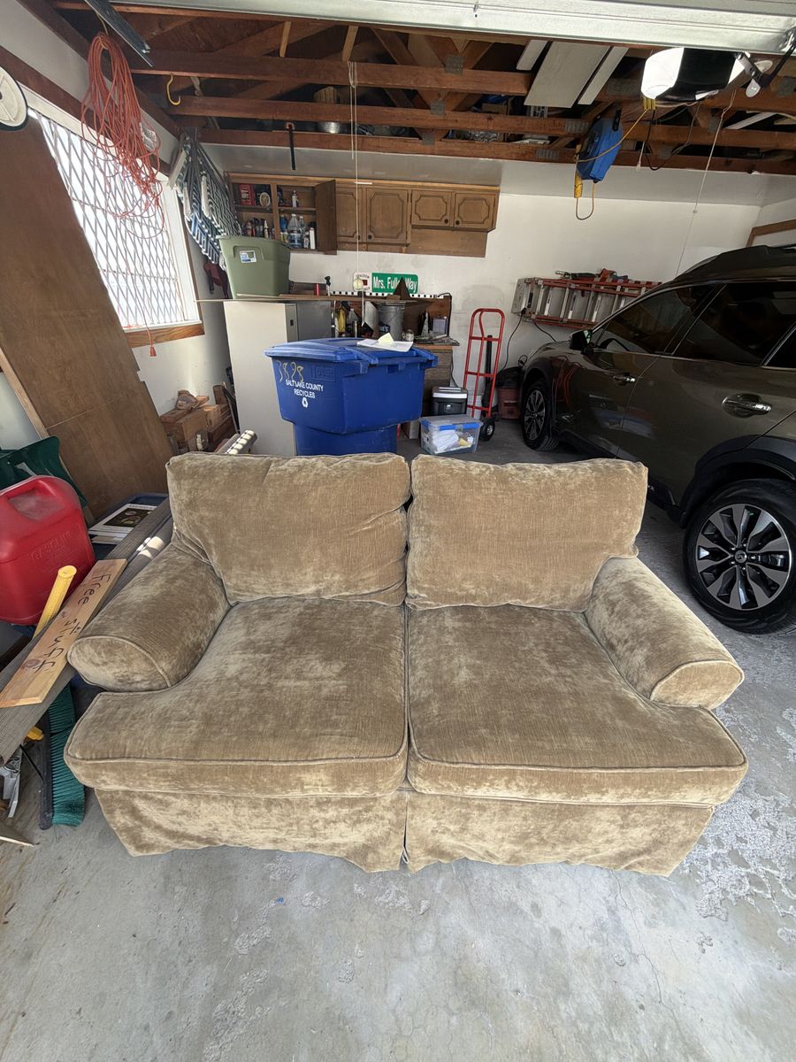 Great Comfort Couch For Free