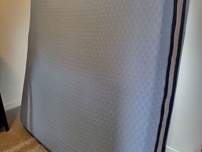 Blue burrito Premium Hybrid King Mattress! $175
