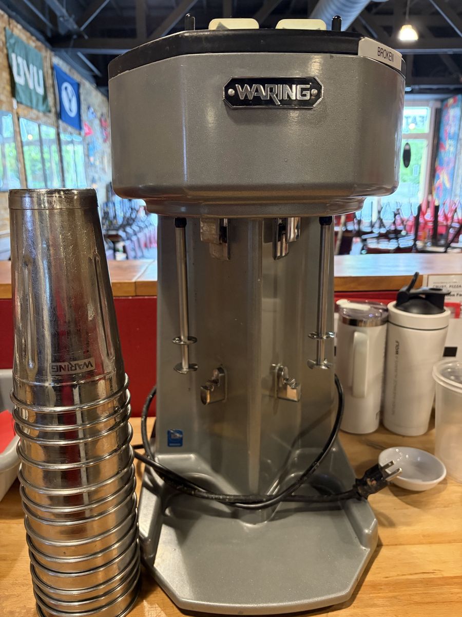 Waring Commercial 3-speed drink mixer