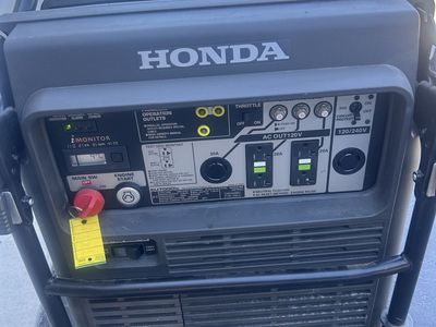 Honda EU 7000 is generator perfect condition