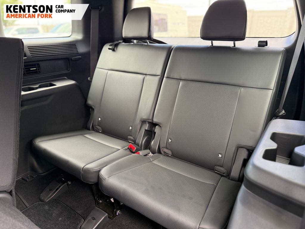 Main image 28