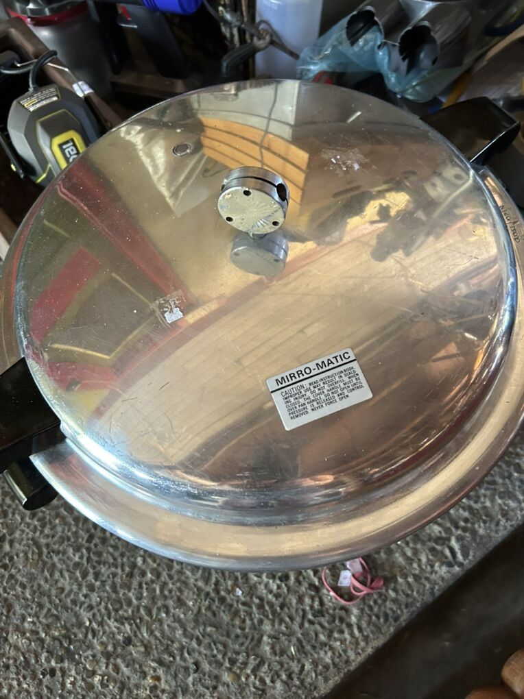 Vintage Mirro 16-Quart  Pressure Cooker