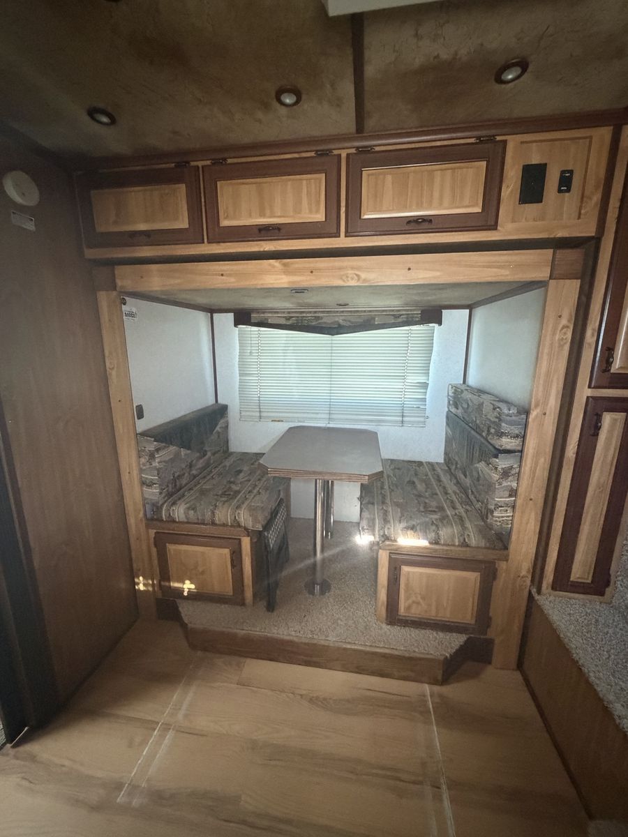 Main image 12