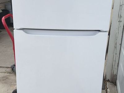 Frigidaire FRTE1835AW 18 Cu. Ft. Top Freezer Refrigerator - White
