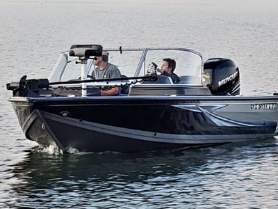 Crestliner 2100 Raptor