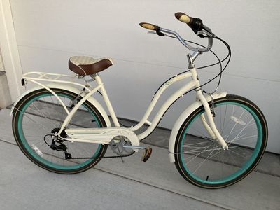 Schwinn Beach Cruiser