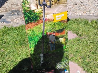 Toro 18" string trimmer with straight shaft attachment capable