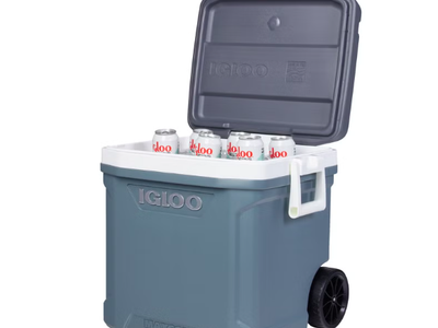 Igloo 62-quart Maxcold Latitude Roller - Camping Hunting Tailgating