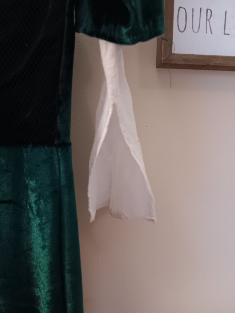 Main image 4
