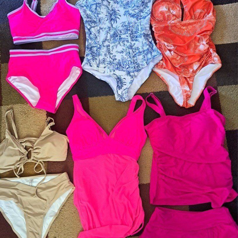 6 cute swimsuits