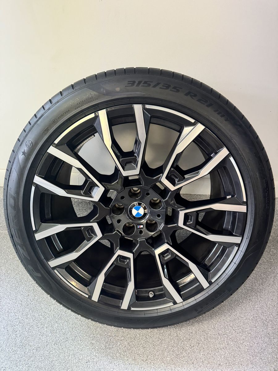 Pirelli P Zero Run Flat  Brand New Tires/Wheels 315/35 R21