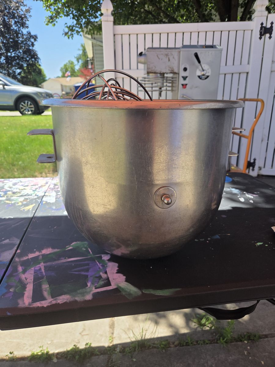 Main image 6