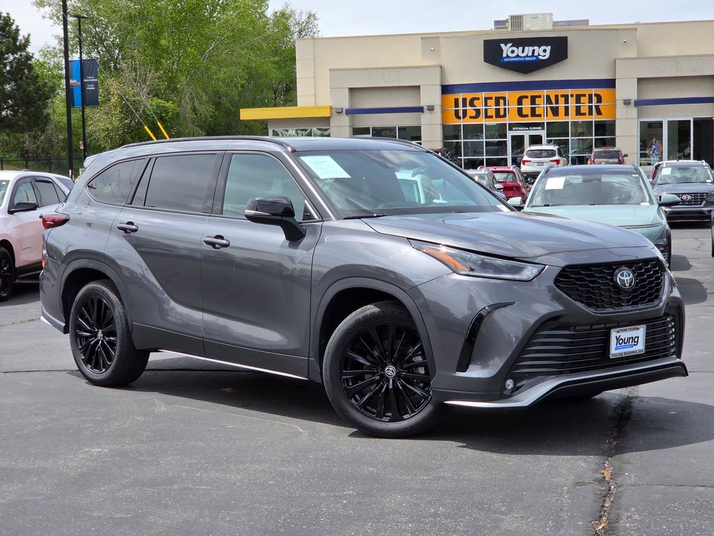 2025 Toyota Highlander XSE