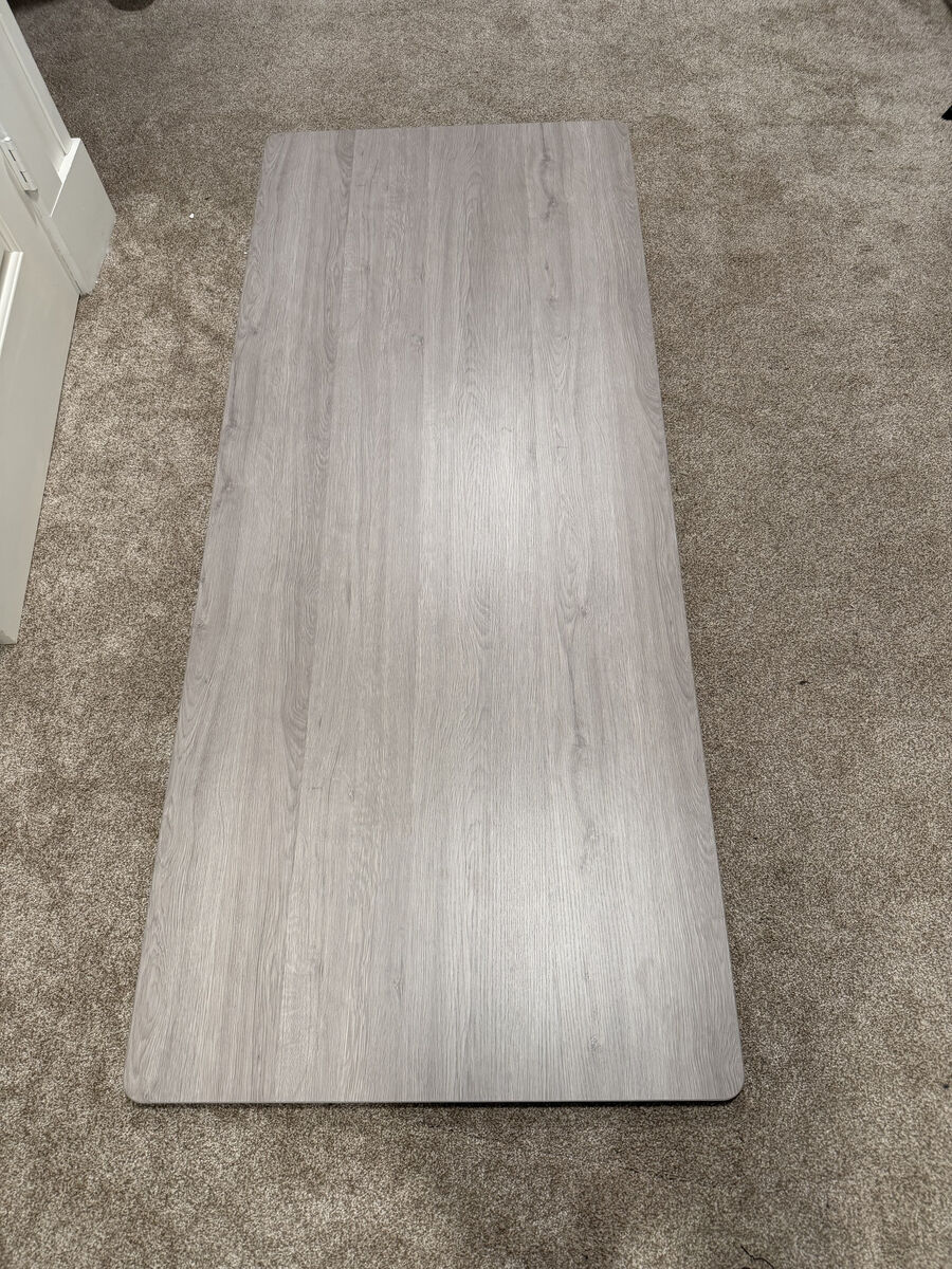 71" by 29" Flexispot desk.