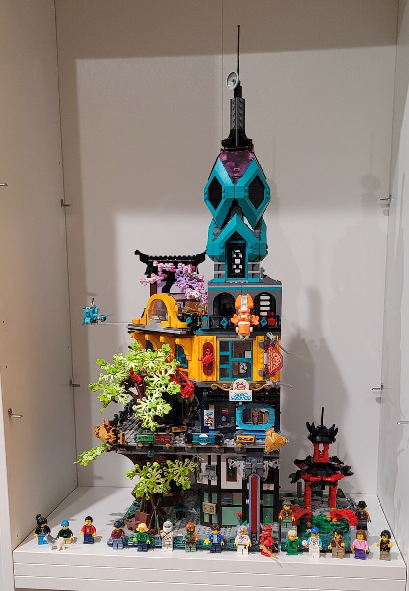Lego Ninjago City Garden and Ninjago City