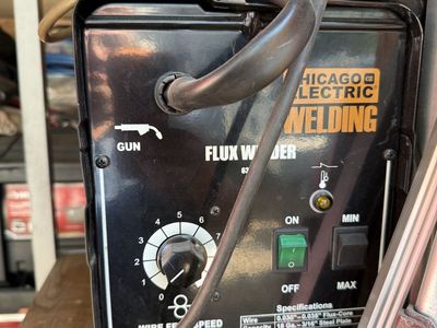 Chicaago Electric Flux Welder - 120VAC 60Hz 20A Use good condition