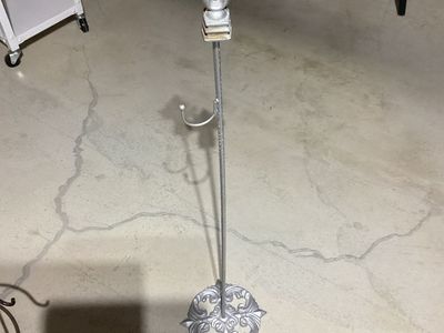 Wreath Hanger