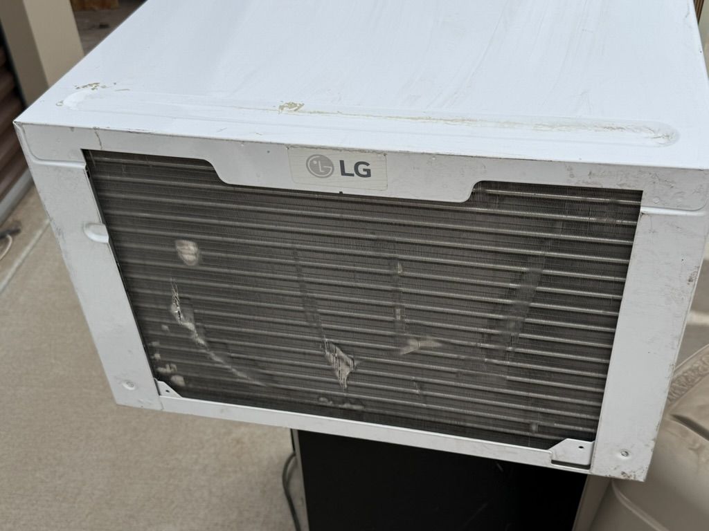 Main image 3