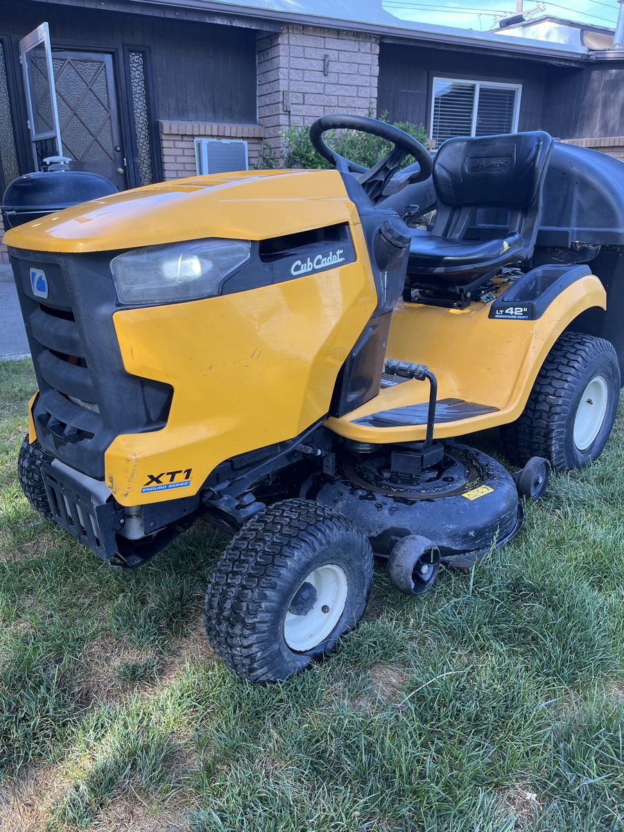 Cub cadet riding mower