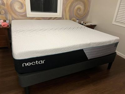 Nectar Premier Hybrid King Mattress - Like New!