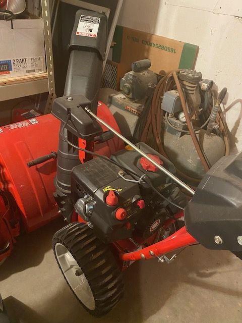 TROY-BILT Storm 2625 Snowblower 