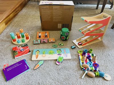 Lovevery The Pioneer Play Kit - Months 16, 17, 18 Baby Toys & Books Developmental