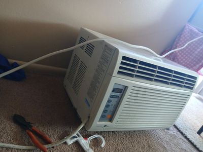 Window air conditioner