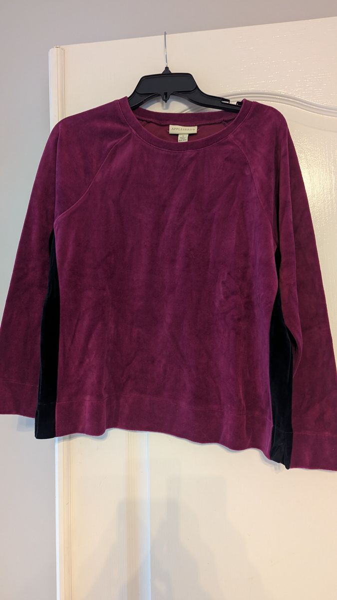 New Women's Velour Lounge Set