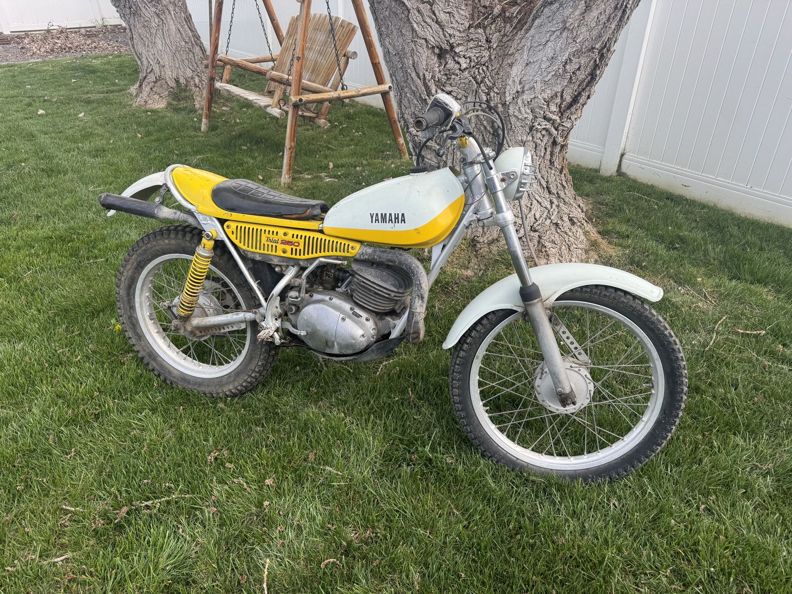 1974 Yamaha TY250A w/ Original Manual