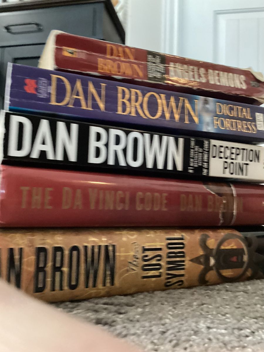 Dan Brown Book Lot: Angels & Demons, Digital Fortress, Deception Point, Da Vinci Code, Lost Symbol