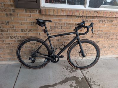 Specialized Aethos size 56 (M) with Zip 303s wheels, SRAM rival AXS