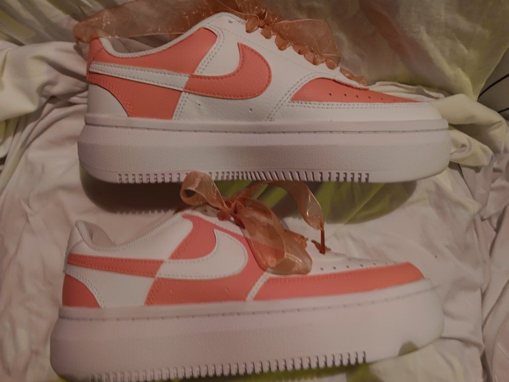 Nike woman's shoes