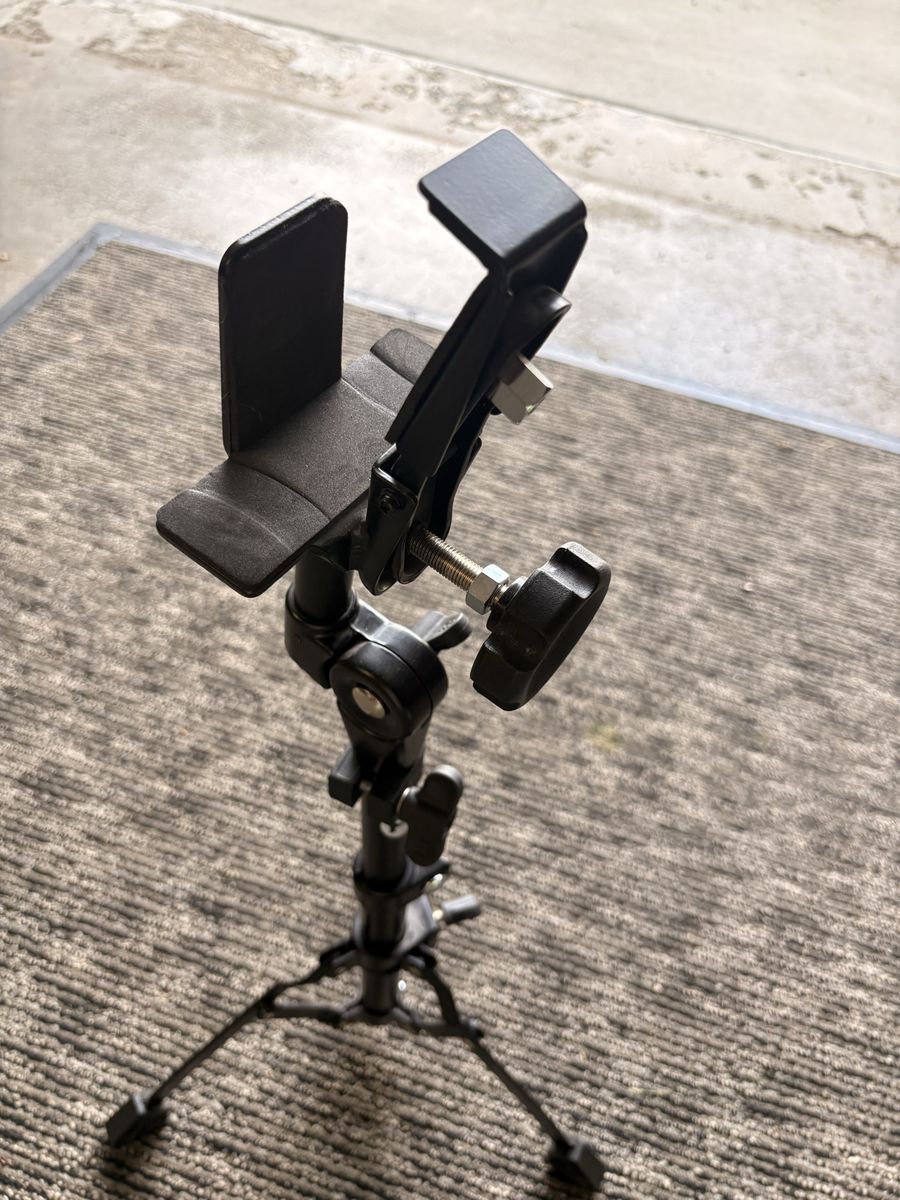 Black bongo stand for seated play