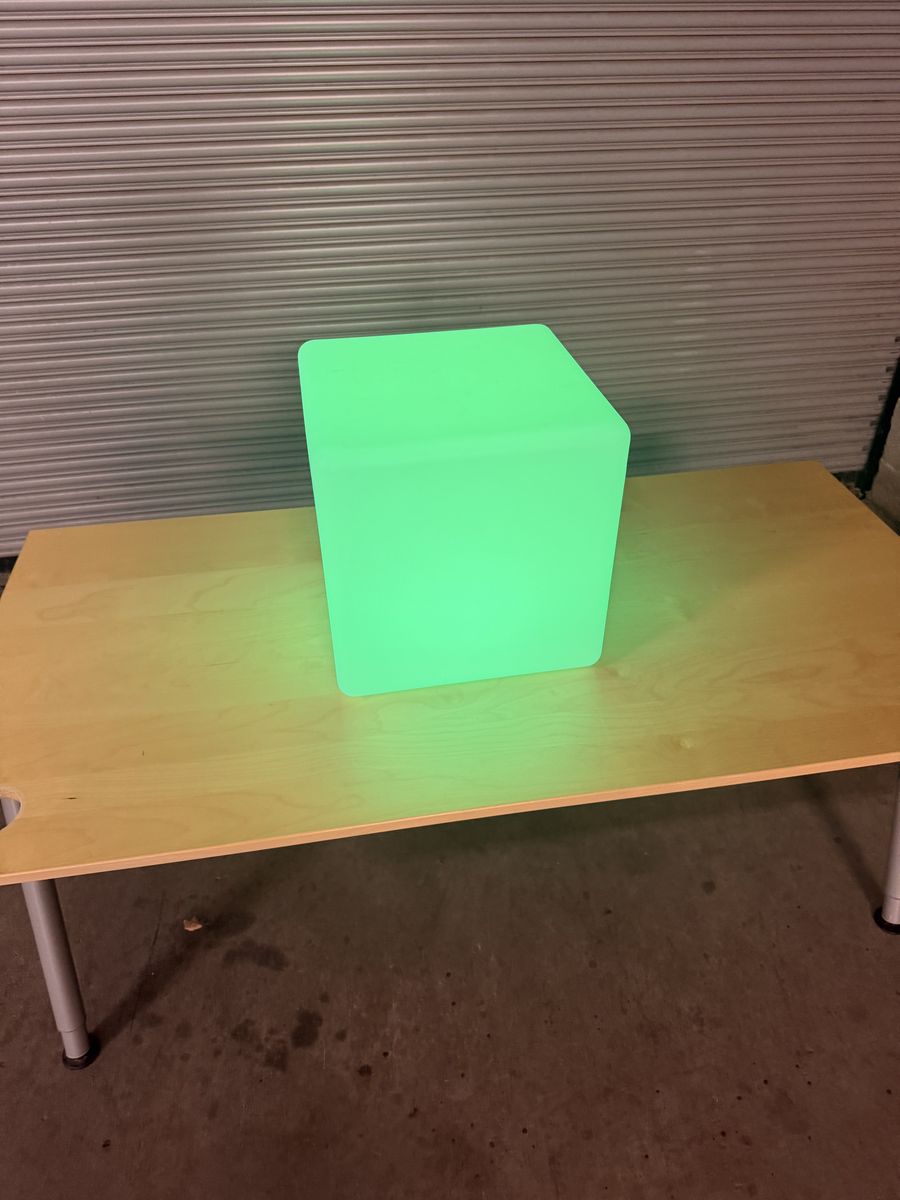 BLUEYE 16-Inch LED Cube Chair Light,Detachable Charging,Cordless,Remote Control Side Table