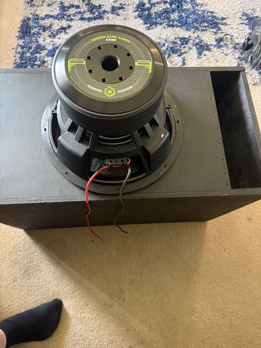 Main image 3
