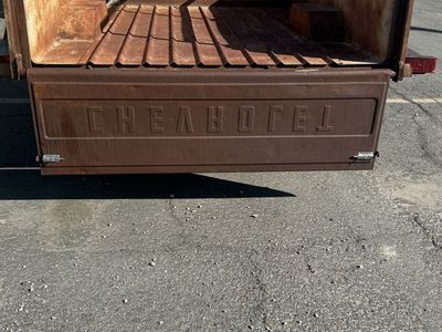 Utility Trailer ( 8’ X 6’ X 3’1/2 )