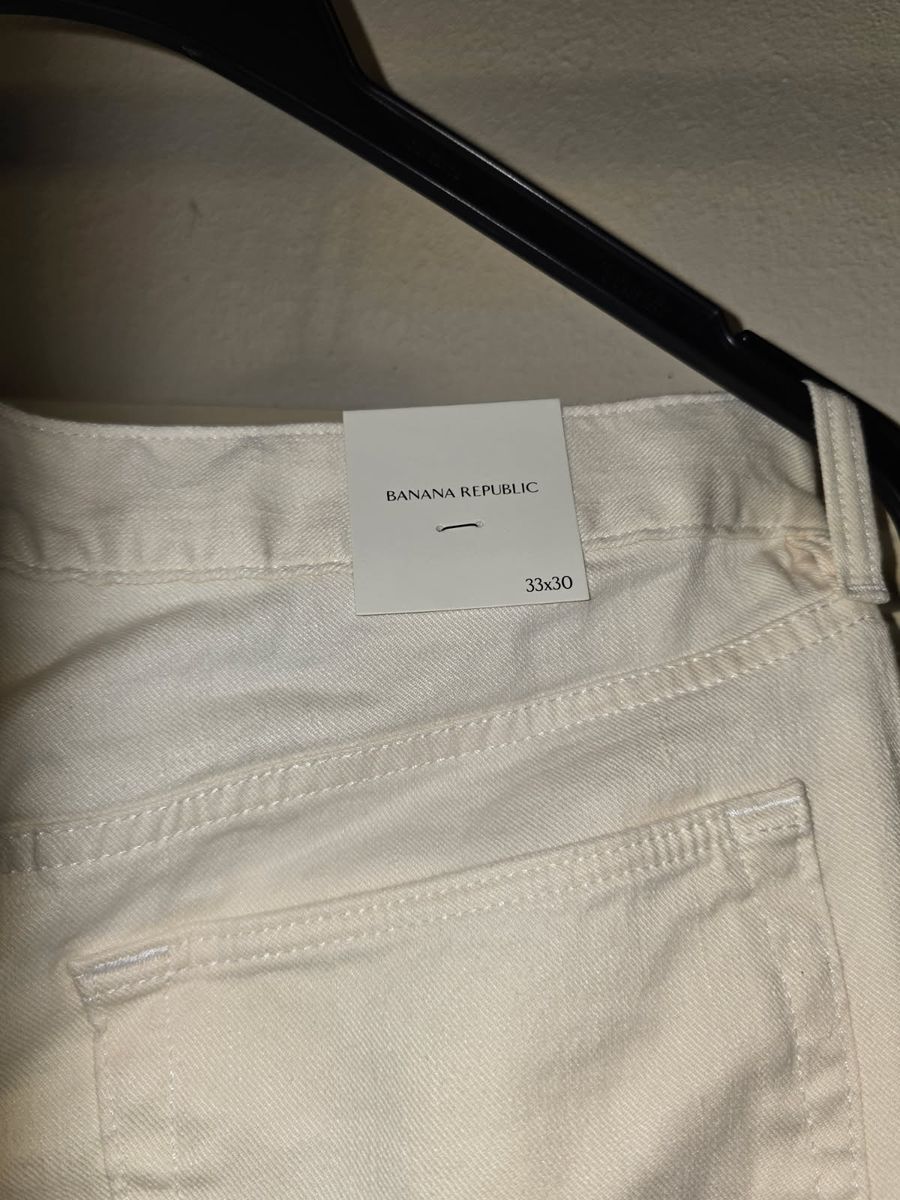 Banana Republic Slim Fit Chinos 33x30 Off-White, never worn!!