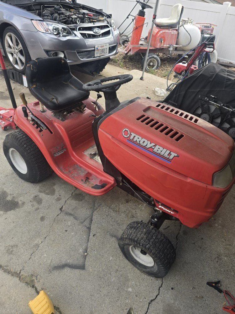 Troy Bilt riding lawn mower