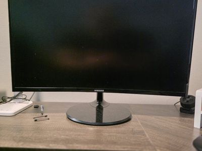 1080p 27" Curved Monitor - Free